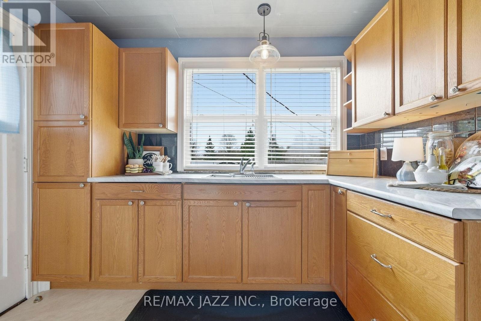 194 St Lawrence Street W, Centre Hastings, Ontario  K0K 2K0 - Photo 9 - X13000018