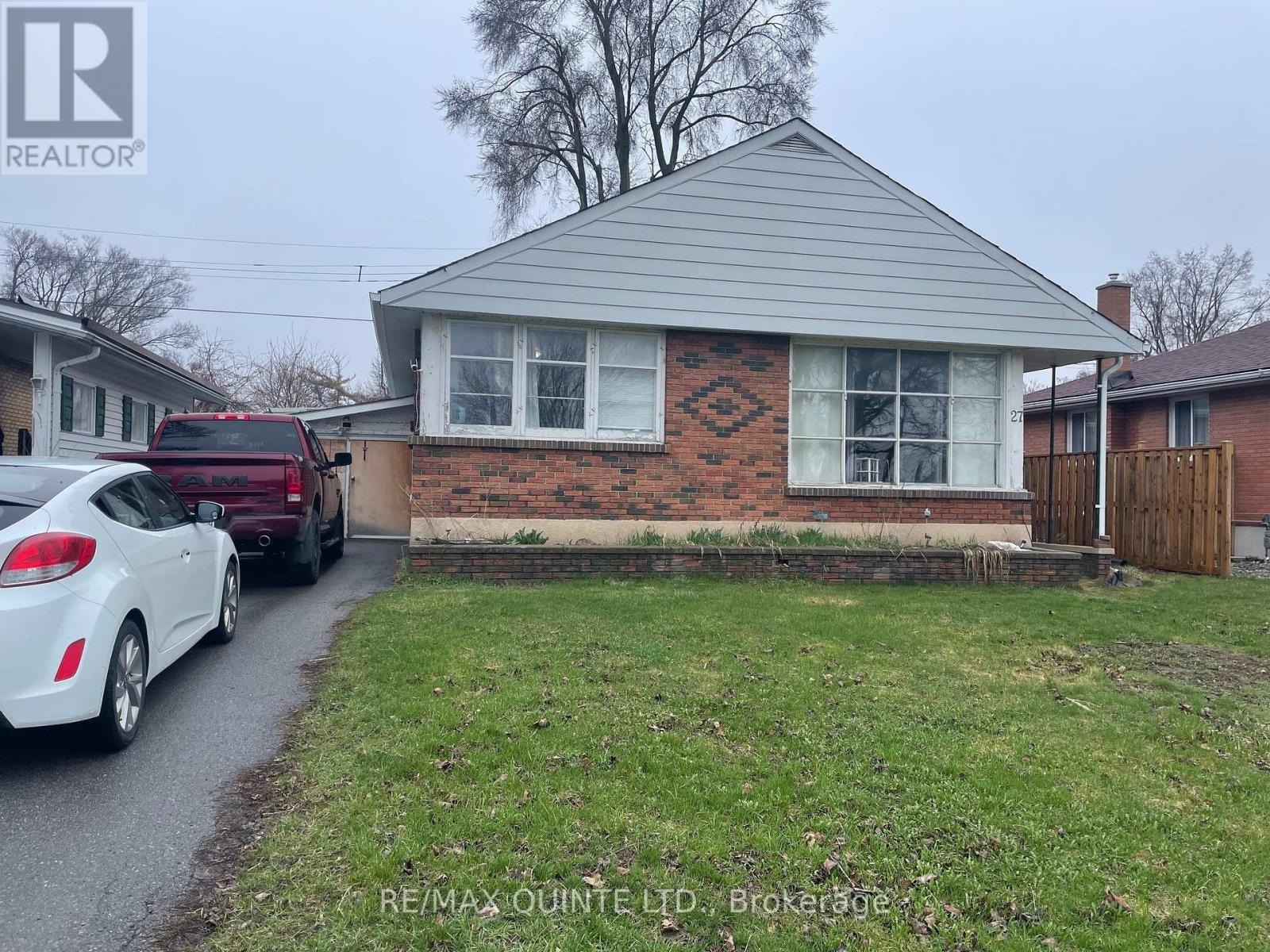 27 First Avenue, Quinte West, Ontario  K8V 5M6 - Photo 1 - X13001860