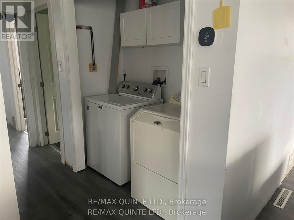 27 First Avenue, Quinte West, Ontario  K8V 5M6 - Photo 7 - X13001860