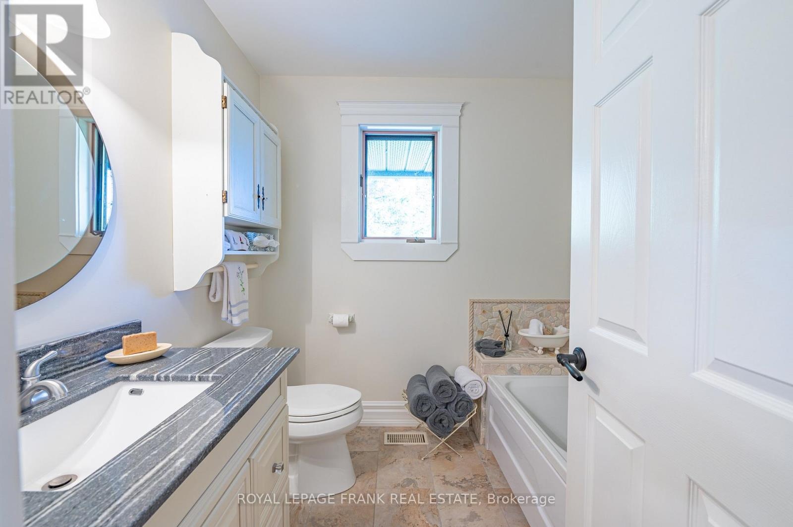 1187 Lakehurst Road, Trent Lakes, Ontario  K0L 1J0 - Photo 19 - X12679908