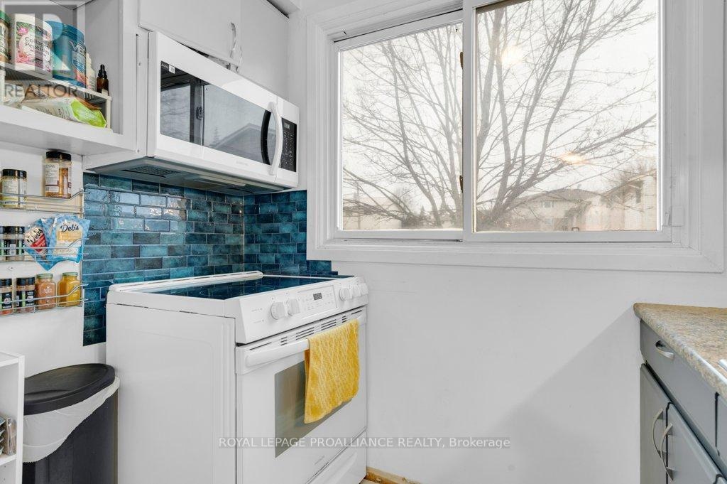 G - 209 North Park Street, Belleville, Ontario  K8P 4T9 - Photo 7 - X12886520