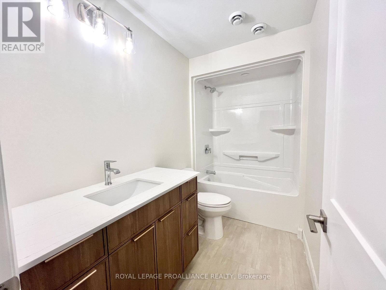 6 Horton Court, Belleville, Ontario K8P 0H3 - Photo 17 - X12716468