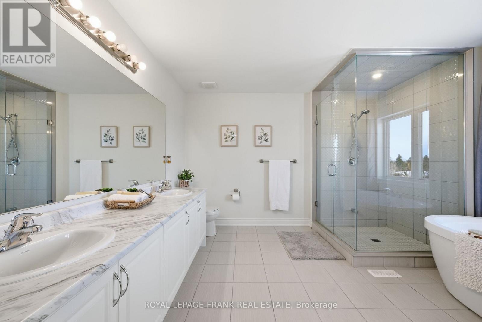 60 Hennessey Crescent, Kawartha Lakes, Ontario K9V 0P3 - Photo 30 - X12807752