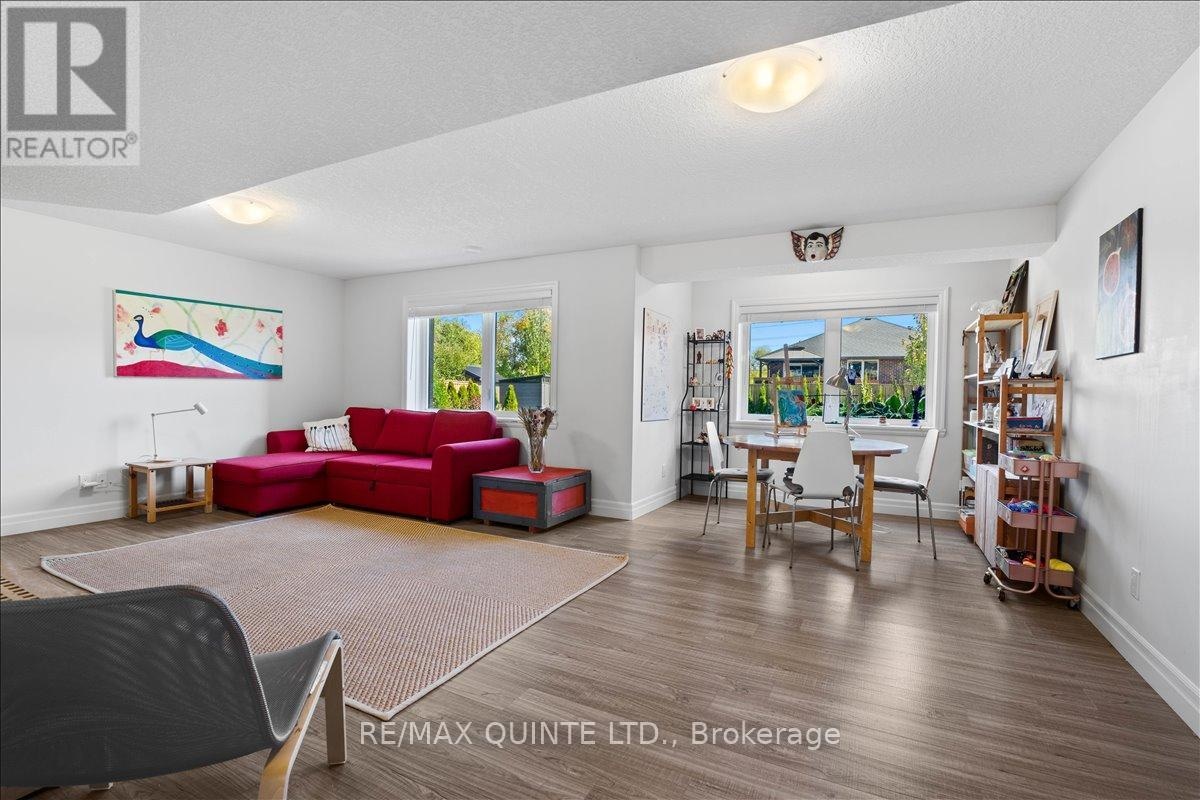 6 Granby Court, Belleville, Ontario  K8N 5W6 - Photo 24 - X13013172