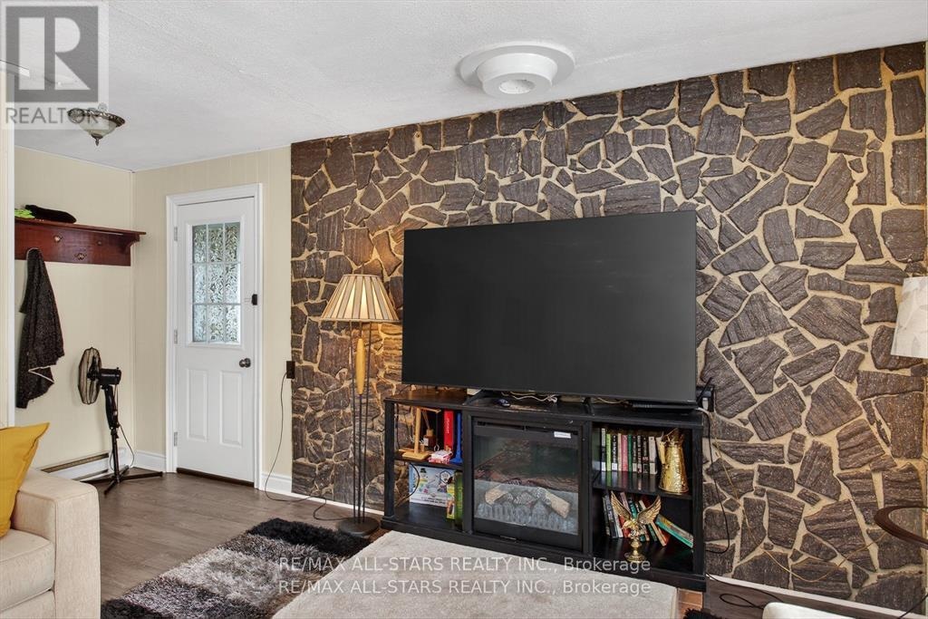 220 Mcguire Beach Road, Kawartha Lakes, Ontario  K0M 2B0 - Photo 16 - X12975276