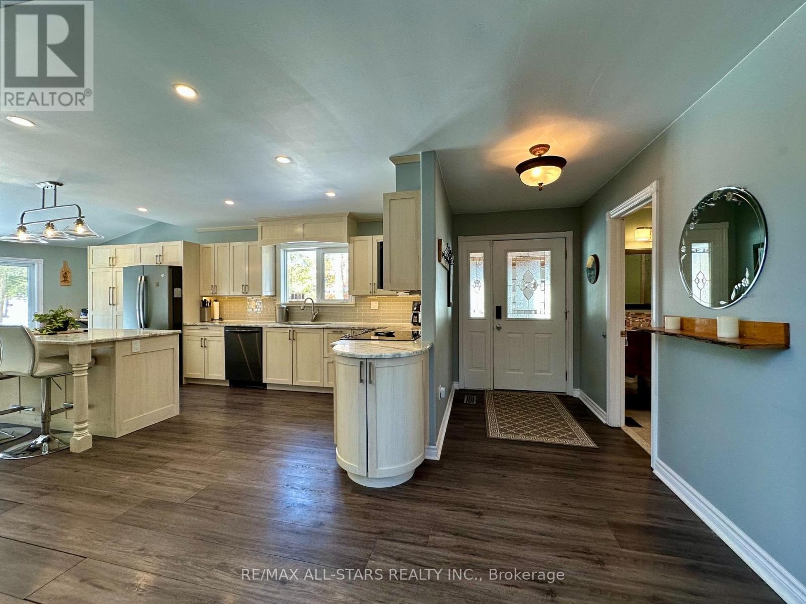 398 Edwina Drive, Trent Lakes, Ontario K0M 1A0 - Photo 2 - X12862168