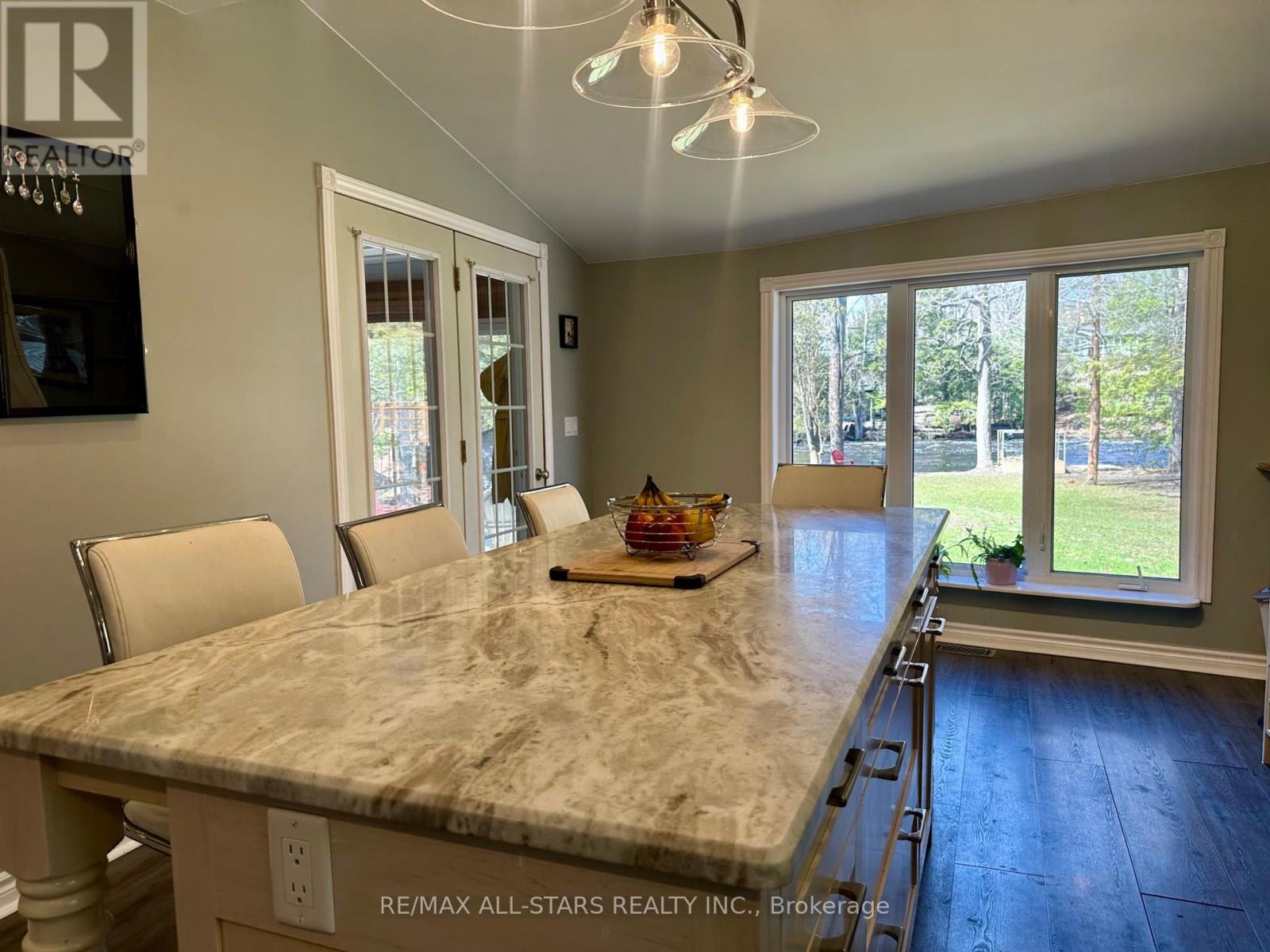 398 Edwina Drive, Trent Lakes, Ontario K0M 1A0 - Photo 4 - X12862168