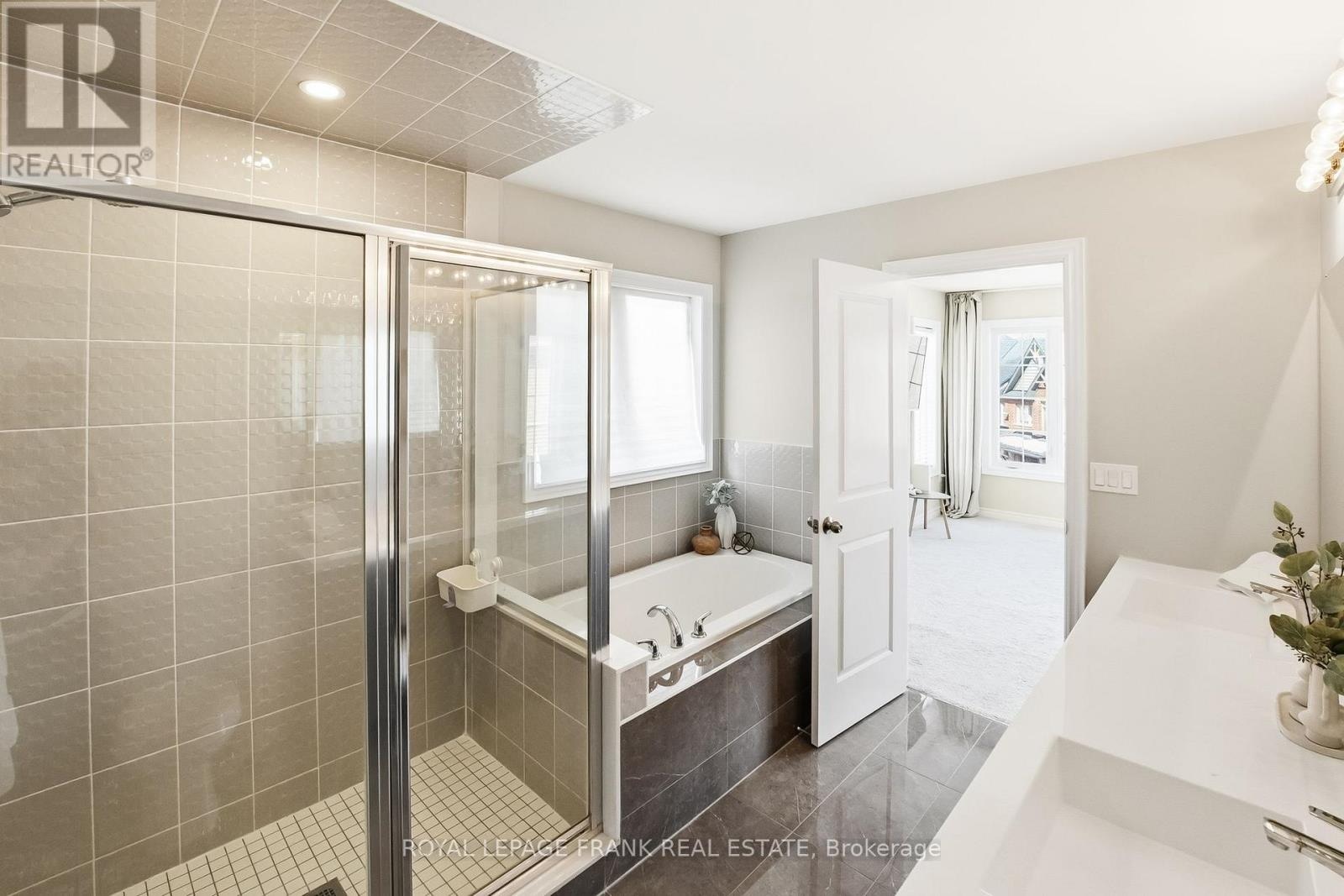 6 Aldridge Lane, Clarington, Ontario  L1B 1G9 - Photo 32 - E13021550