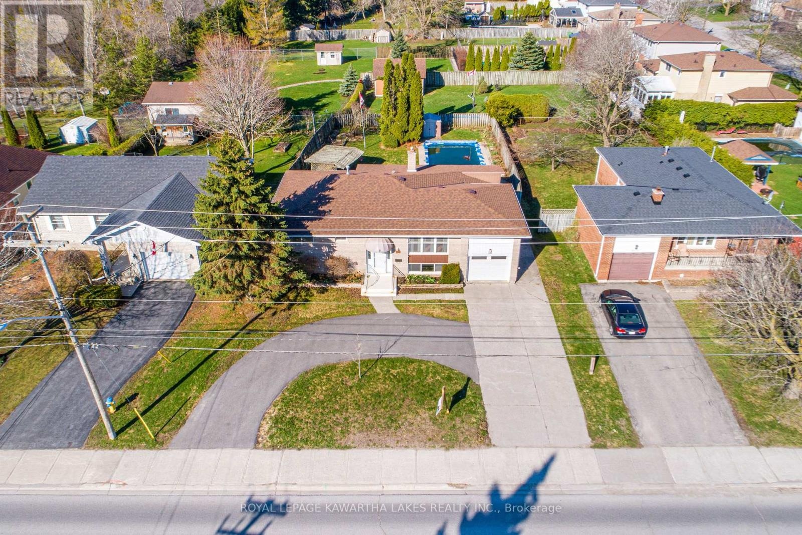 89 Angeline Street S, Kawartha Lakes, Ontario  K9V 3L4 - Photo 6 - X12615912