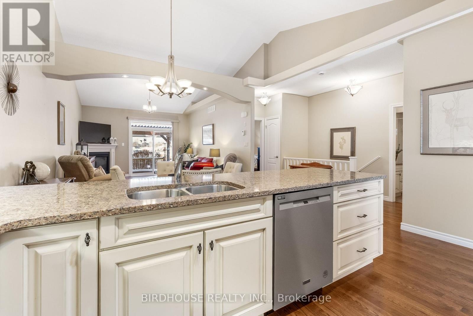 78 Chadwin Drive, Kawartha Lakes, Ontario  K9V 0E9 - Photo 11 - X12729632