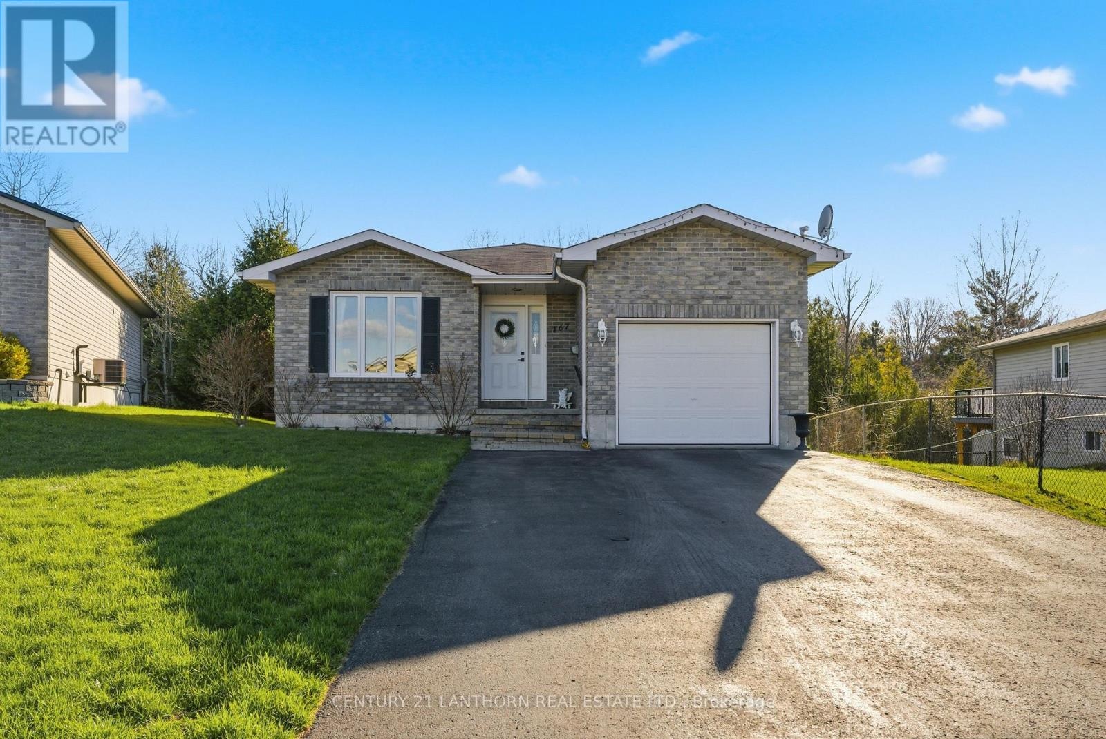 167 Nicholas Street, Quinte West, Ontario  K8V 6E8 - Photo 1 - X13027672