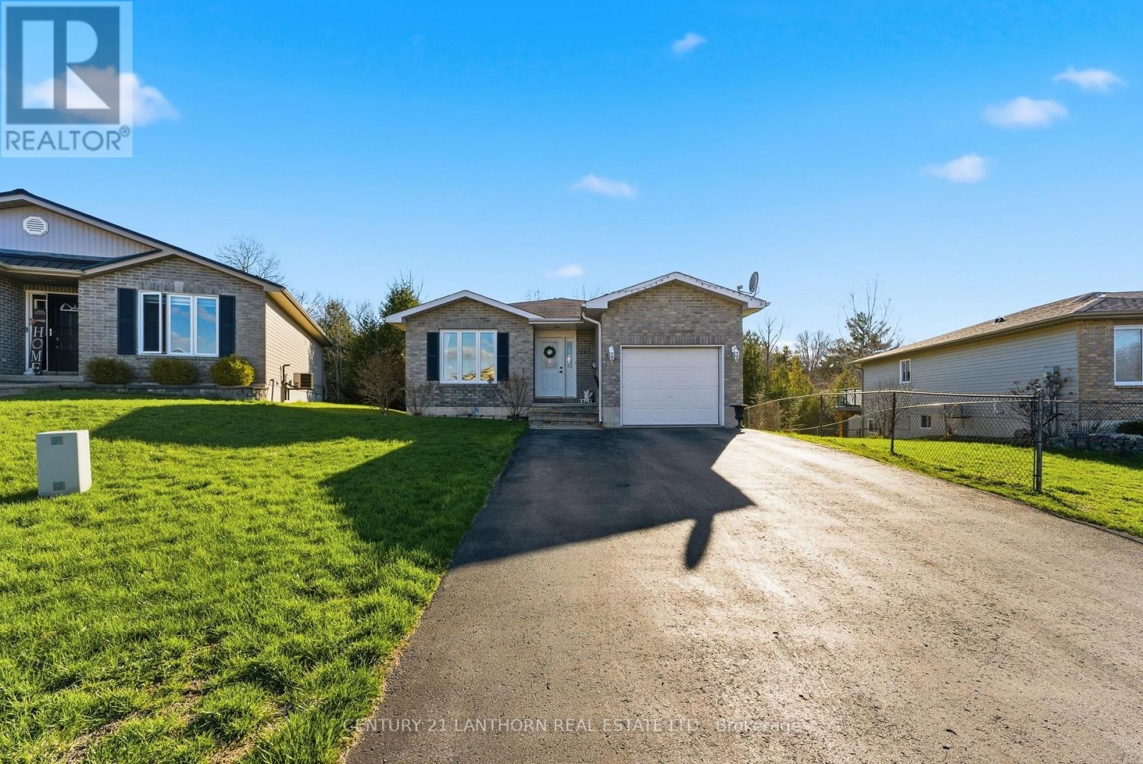 167 Nicholas Street, Quinte West, Ontario  K8V 6E8 - Photo 2 - X13027672