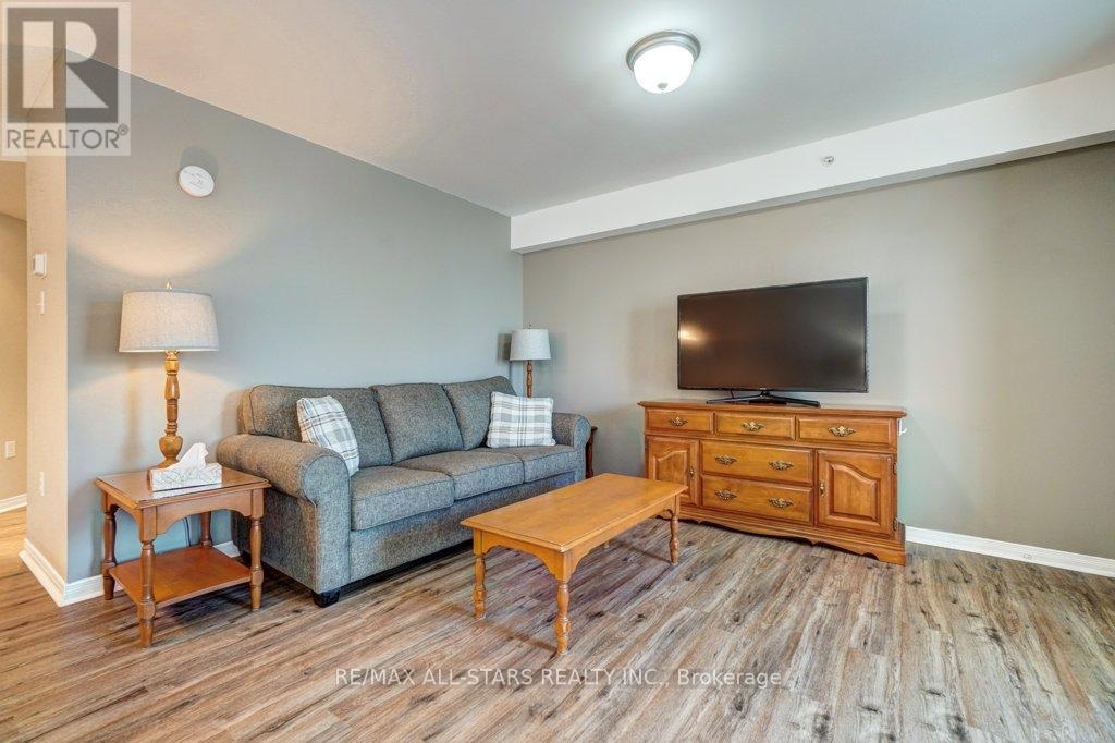 303 - 8 Huron Street, Kawartha Lakes, Ontario  K9V 6K3 - Photo 15 - X12548054