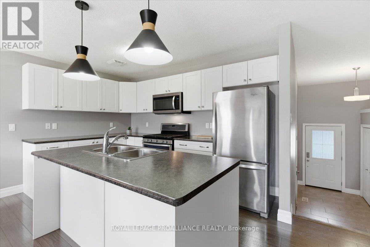 68 Cortland Crescent, Quinte West, Ontario  K8V 0E9 - Photo 10 - X13032058