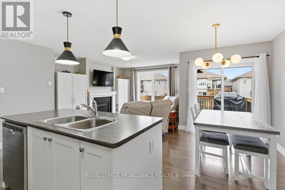 68 Cortland Crescent, Quinte West, Ontario  K8V 0E9 - Photo 12 - X13032058