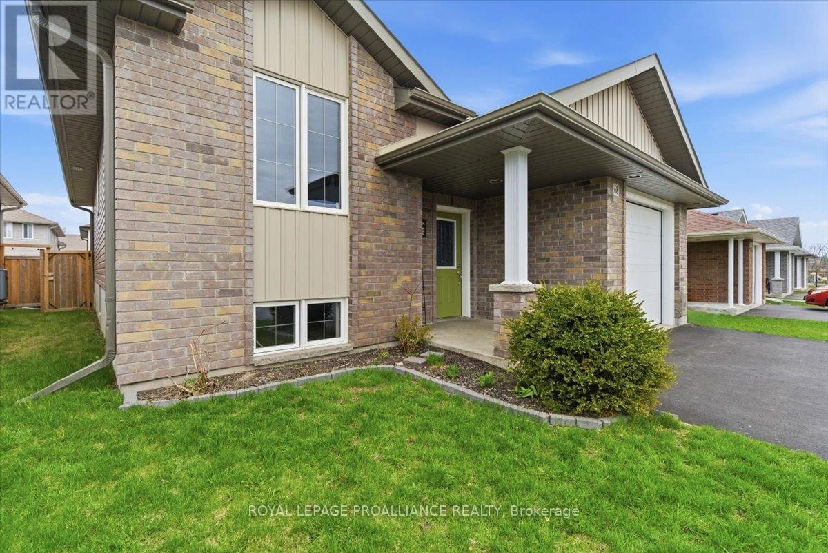 68 Cortland Crescent, Quinte West, Ontario  K8V 0E9 - Photo 3 - X13032058