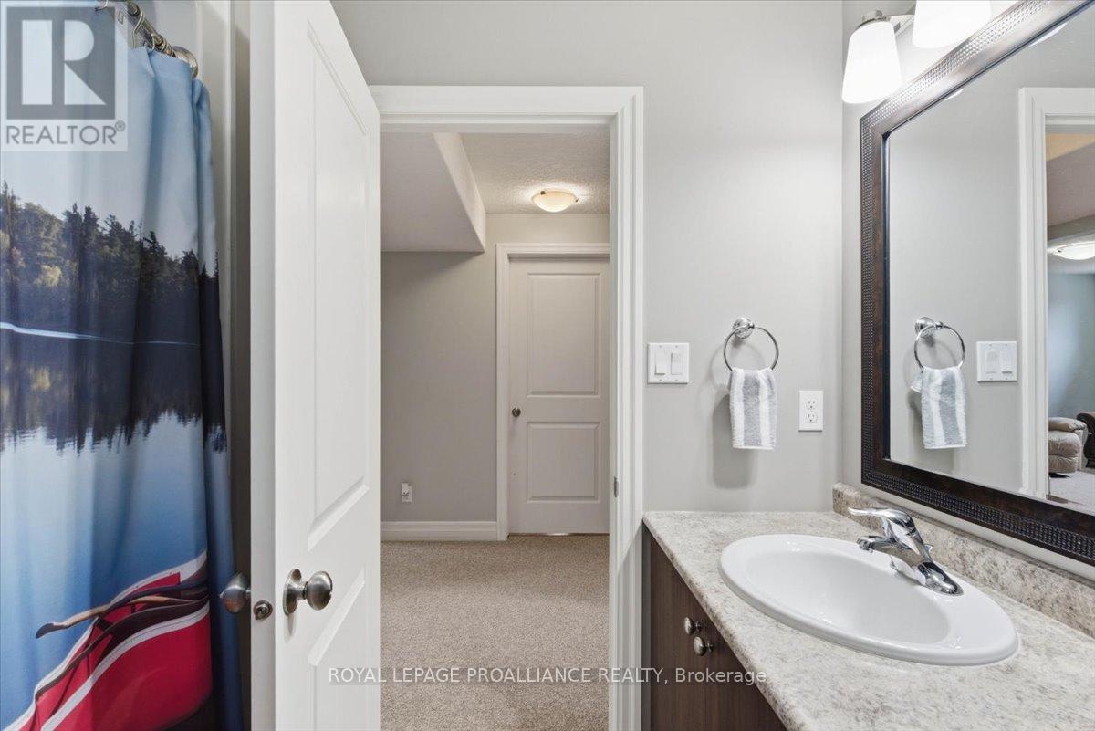 68 Cortland Crescent, Quinte West, Ontario  K8V 0E9 - Photo 35 - X13032058