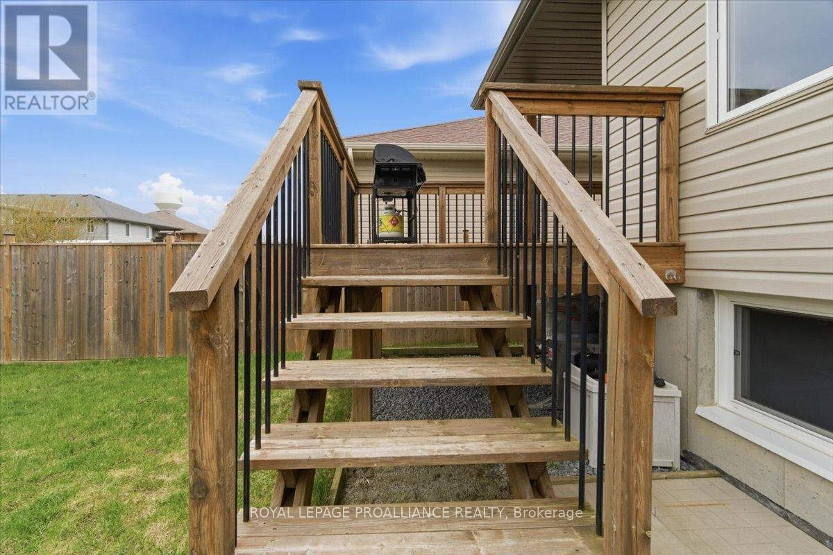 68 Cortland Crescent, Quinte West, Ontario  K8V 0E9 - Photo 43 - X13032058