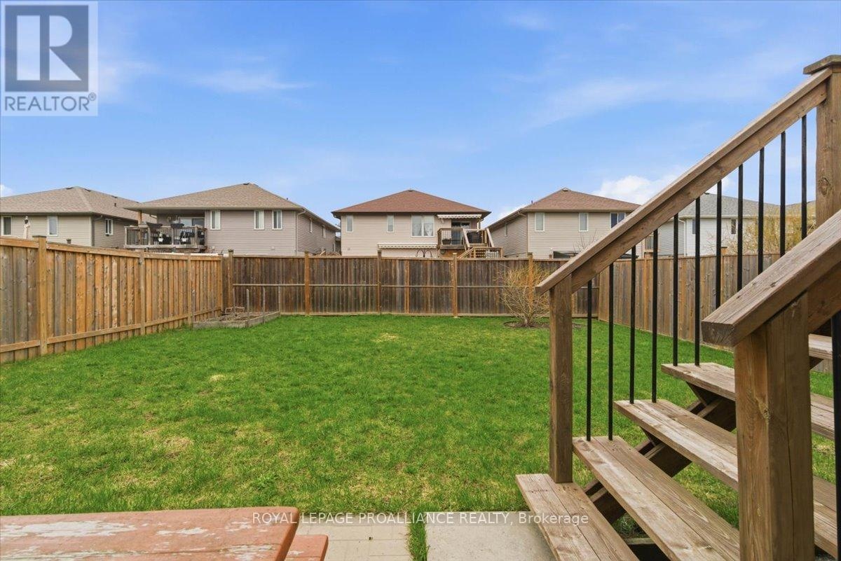 68 Cortland Crescent, Quinte West, Ontario  K8V 0E9 - Photo 47 - X13032058