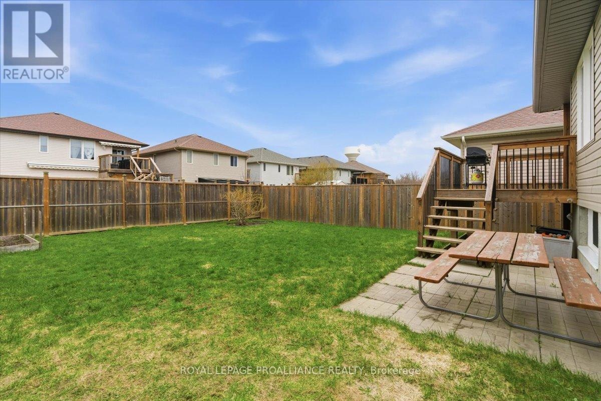 68 Cortland Crescent, Quinte West, Ontario  K8V 0E9 - Photo 48 - X13032058