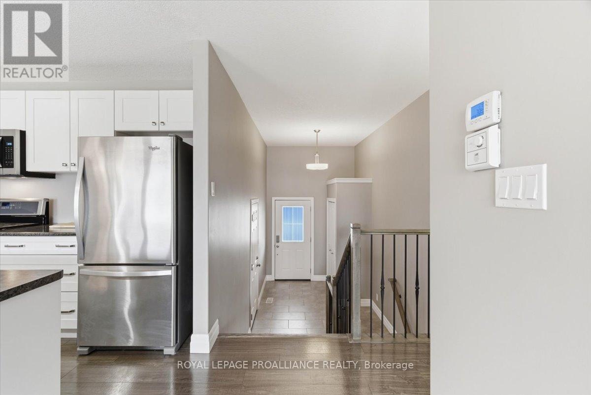 68 Cortland Crescent, Quinte West, Ontario  K8V 0E9 - Photo 7 - X13032058