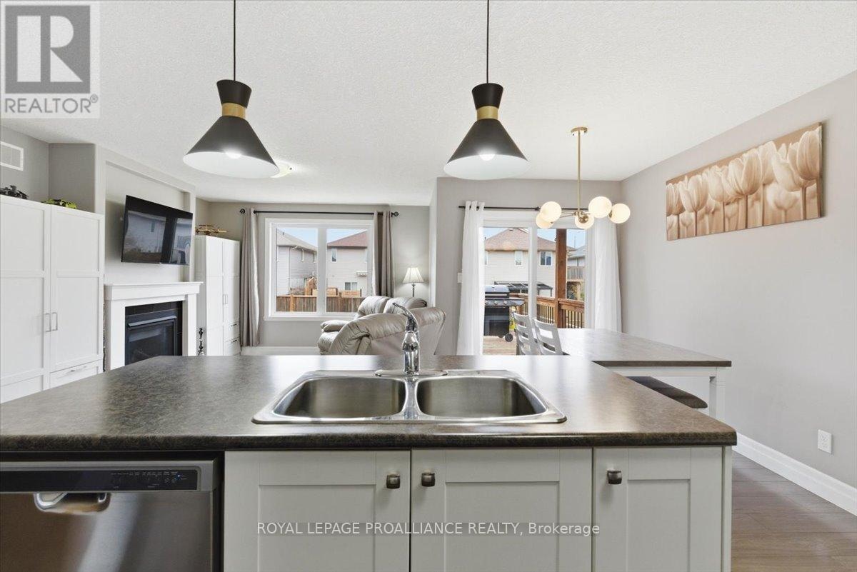 68 Cortland Crescent, Quinte West, Ontario  K8V 0E9 - Photo 14 - X13032058