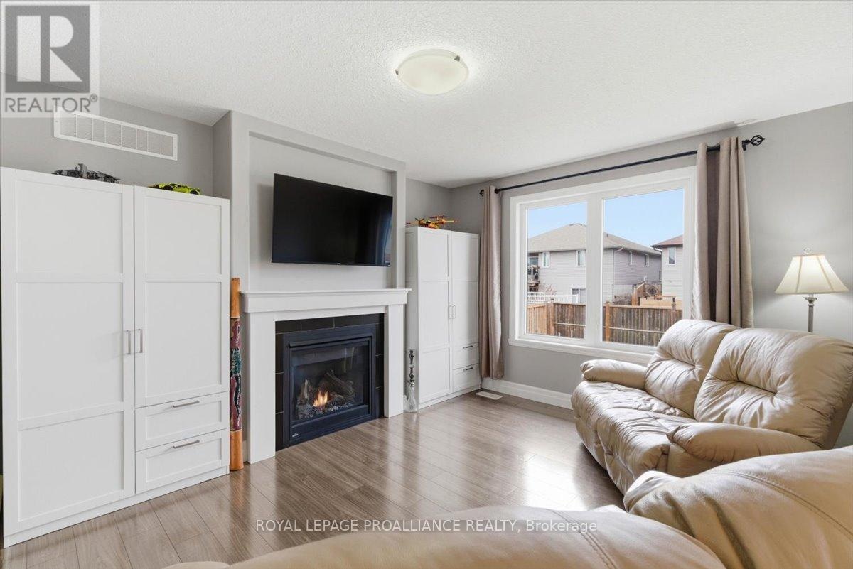 68 Cortland Crescent, Quinte West, Ontario  K8V 0E9 - Photo 16 - X13032058