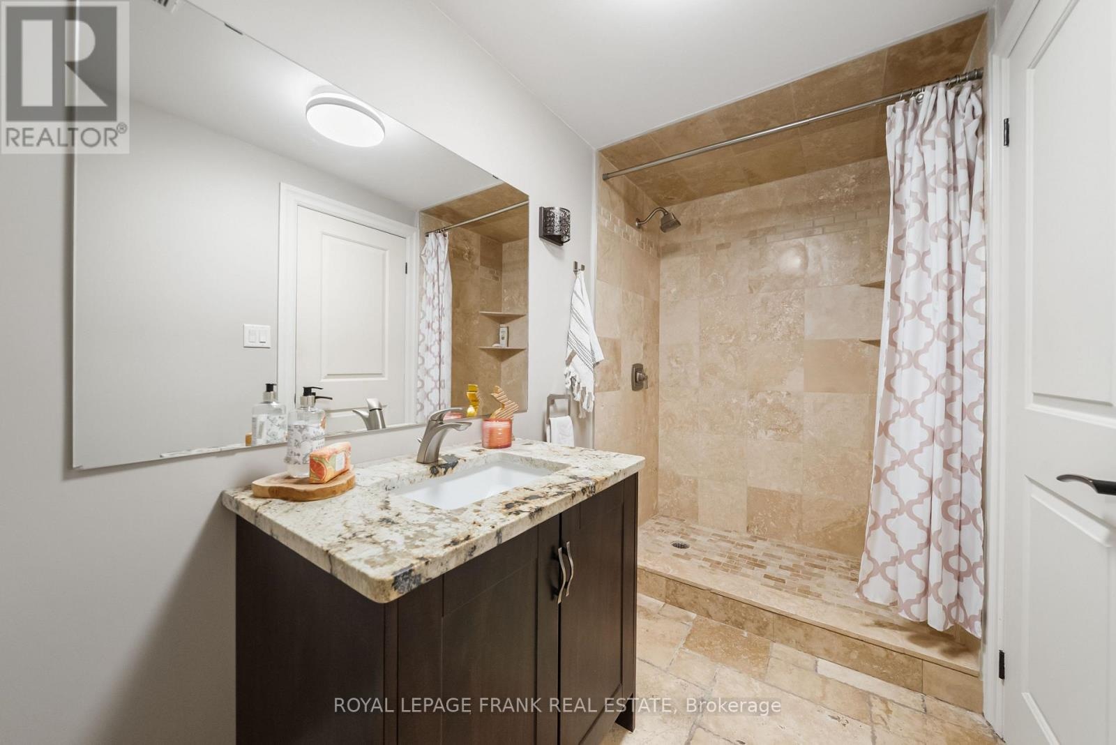 325 Maine Street, Oshawa, Ontario  L1L 1A8 - Photo 42 - E13039414