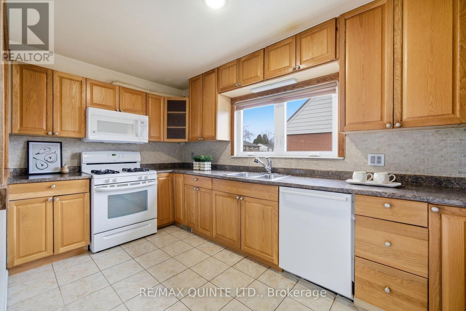 59 Fourth Avenue, Quinte West, Ontario  K8V 5N5 - Photo 15 - X13039596