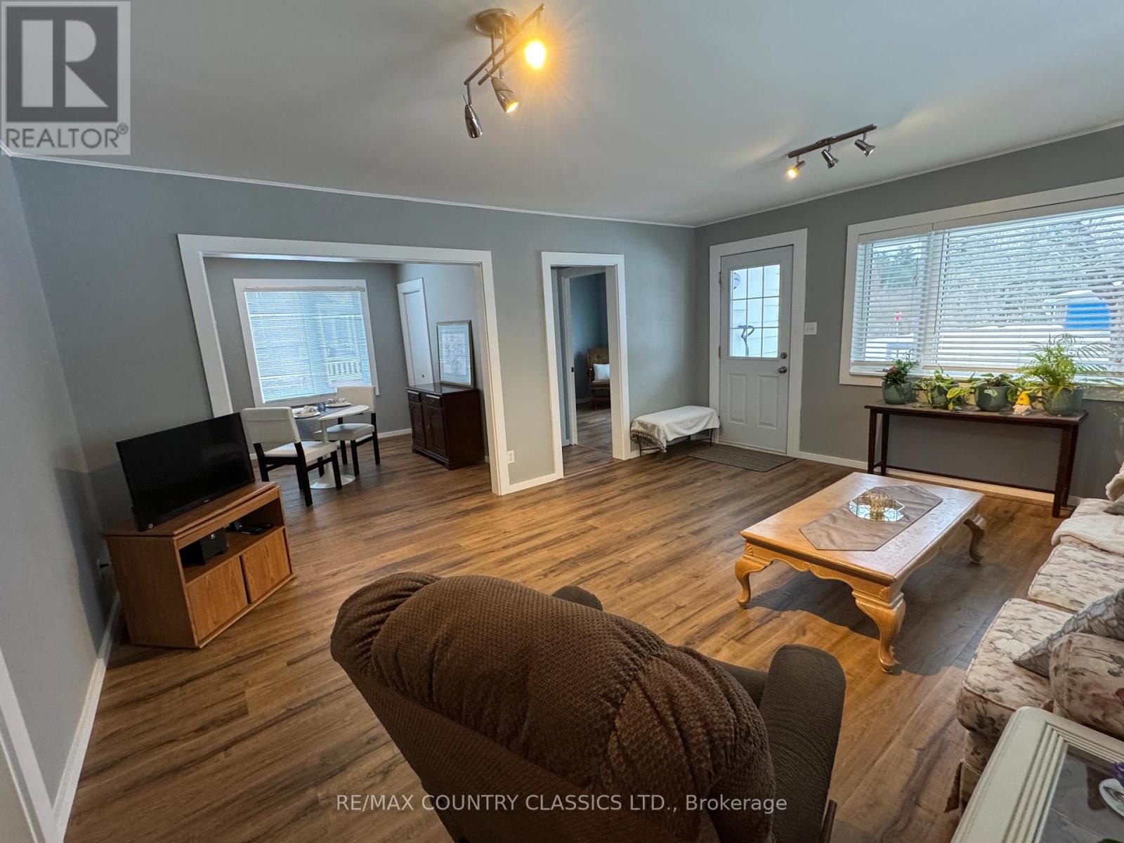38 Flint Avenue, Bancroft, Ontario  K0L 1C0 - Photo 6 - X12907212