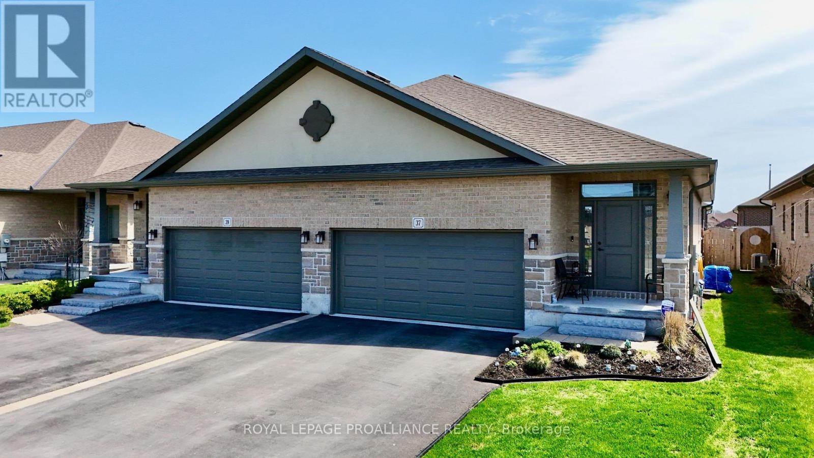 37 Farmington Crescent, Belleville, Ontario  K8N 0J9 - Photo 3 - X13019562