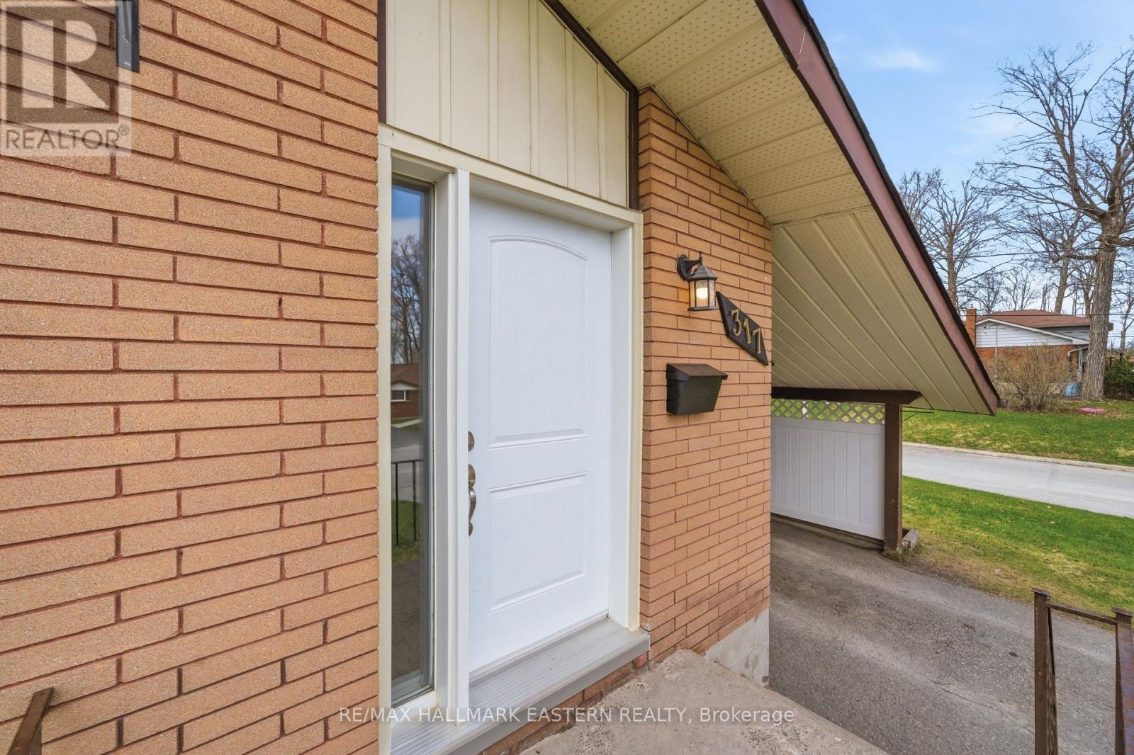 317 Lindan Avenue, Selwyn, Ontario  K9L 1K8 - Photo 3 - X13045984