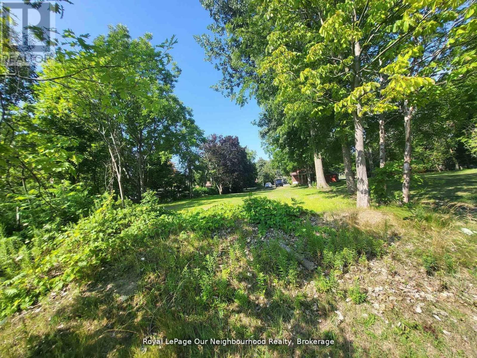 58 Redfern Crescent, Clarington, Ontario  L1C 2M6 - Photo 2 - E13047374