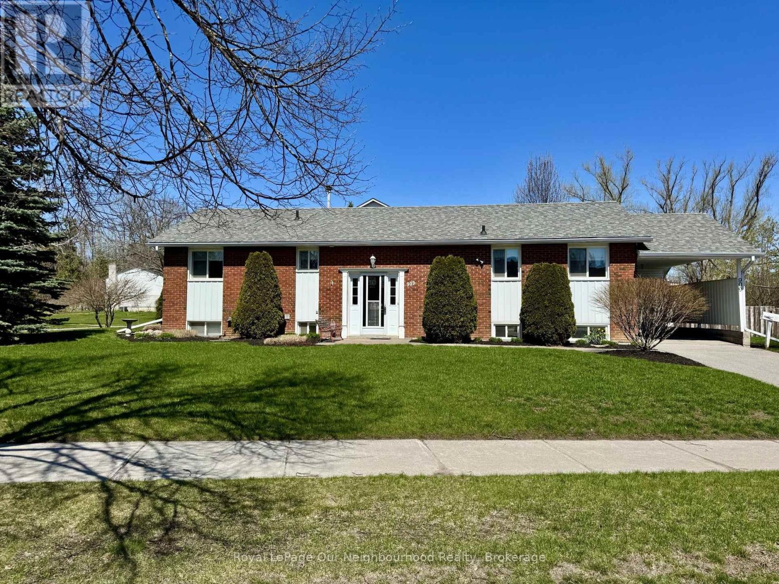 909 Whitefield Drive, Peterborough, Ontario K9J 7W1 - Photo 1 - X12898546