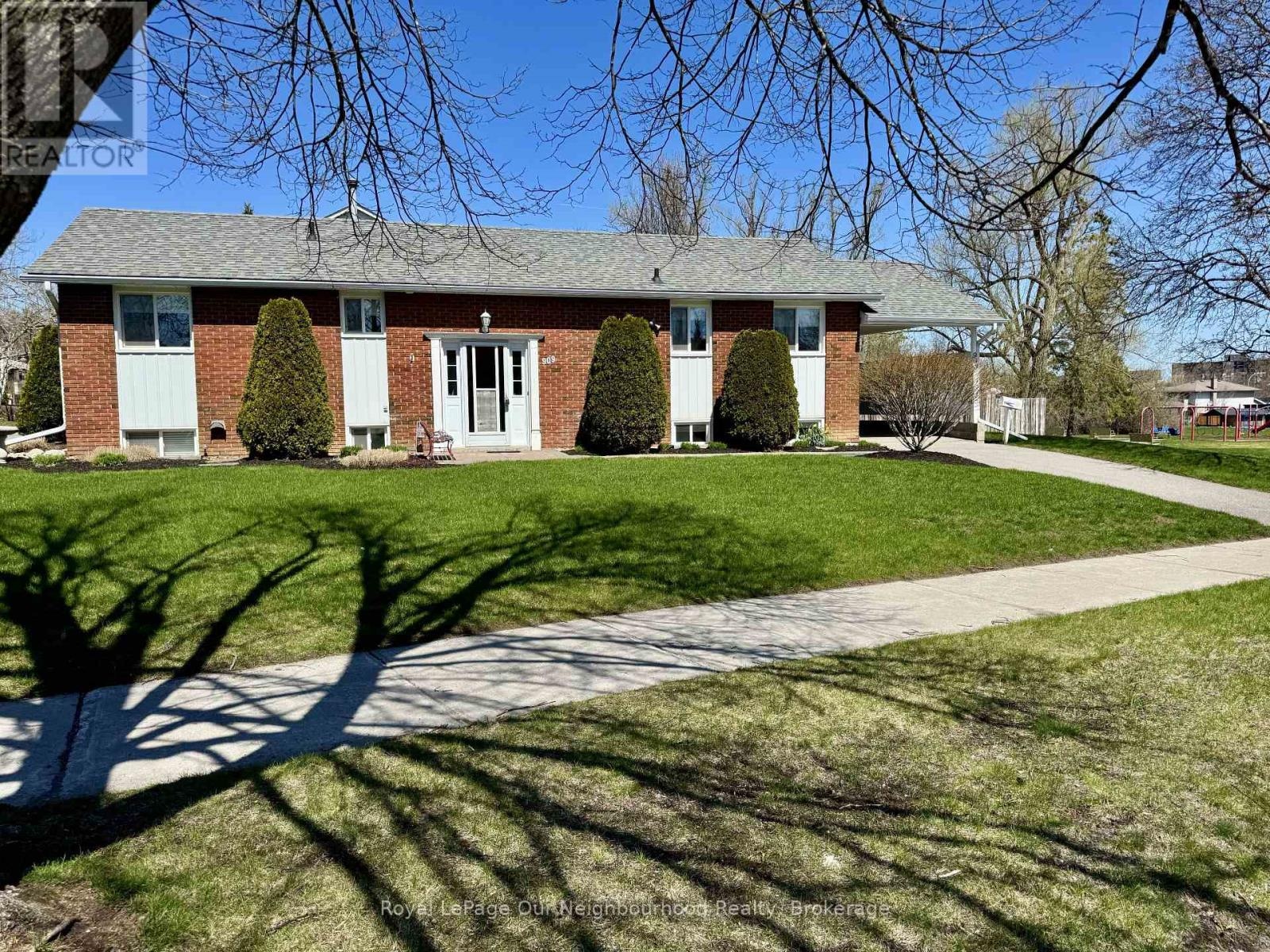 909 Whitefield Drive, Peterborough, Ontario K9J 7W1 - Photo 6 - X12898546