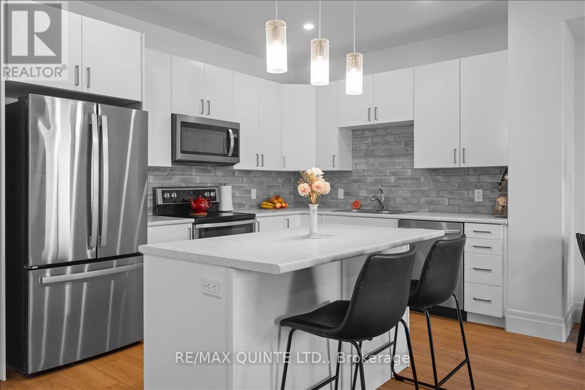57 Markland Avenue, Prince Edward County, Ontario  K0K 2T0 - Photo 17 - X13048340