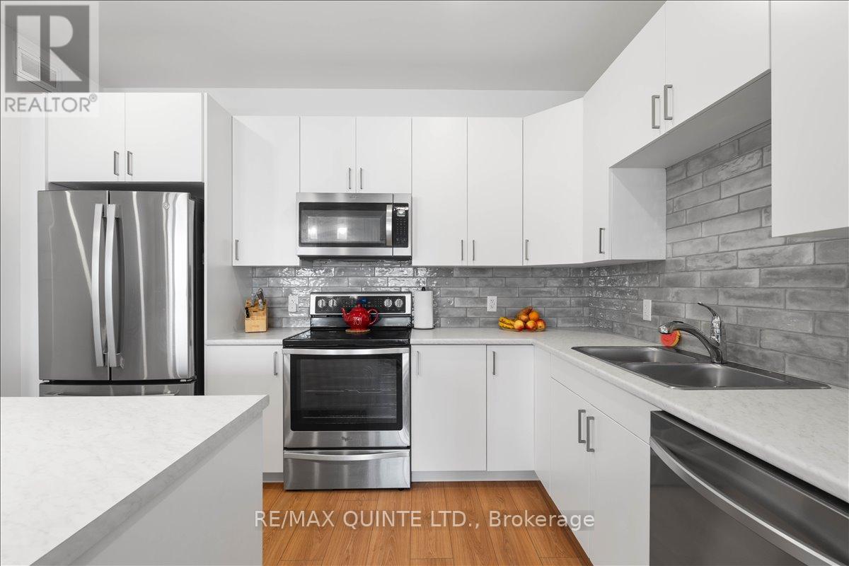 57 Markland Avenue, Prince Edward County, Ontario  K0K 2T0 - Photo 7 - X13048340