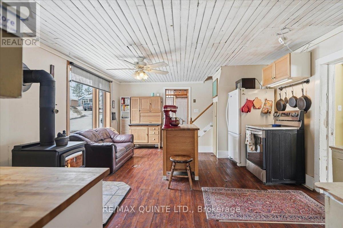 163 Main Street, Prince Edward County, Ontario  K0K 1G0 - Photo 11 - X12855046