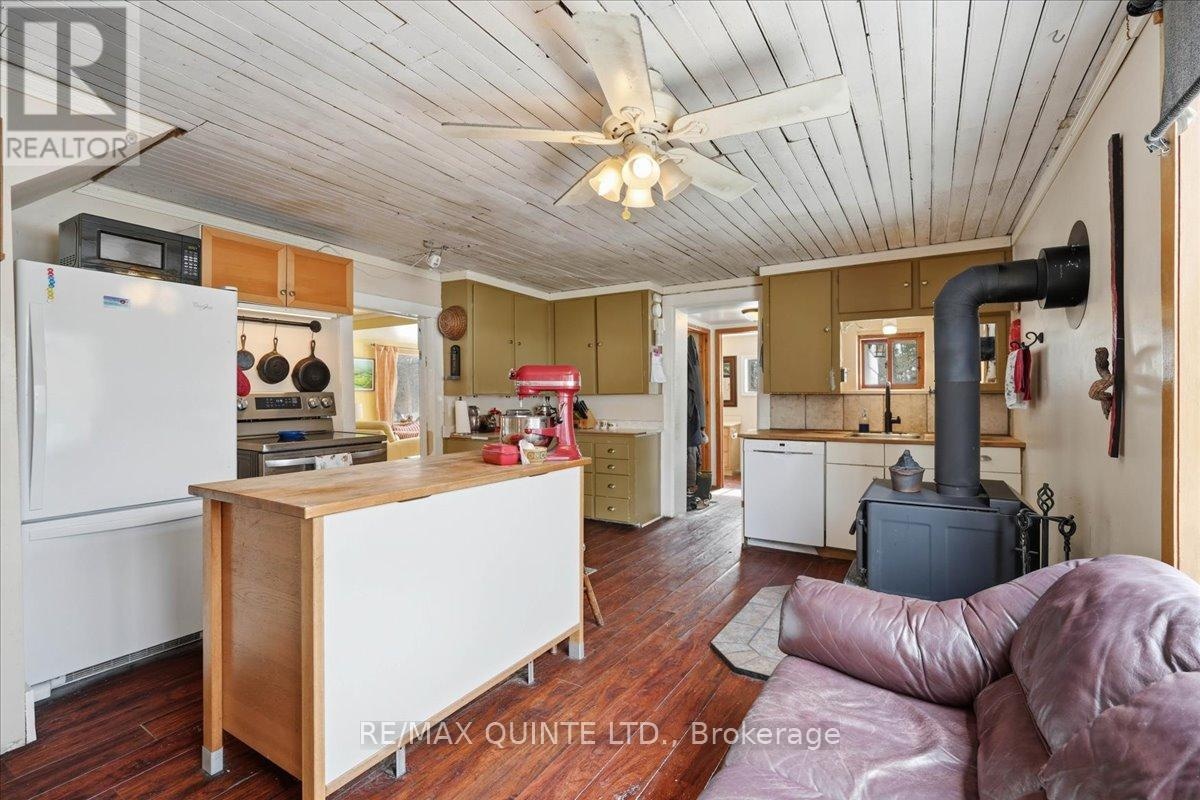 163 Main Street, Prince Edward County, Ontario  K0K 1G0 - Photo 12 - X12855046