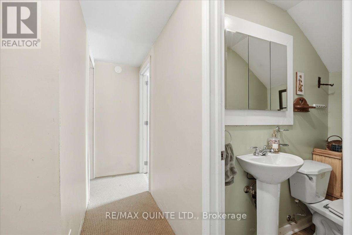 163 Main Street, Prince Edward County, Ontario  K0K 1G0 - Photo 27 - X12855046