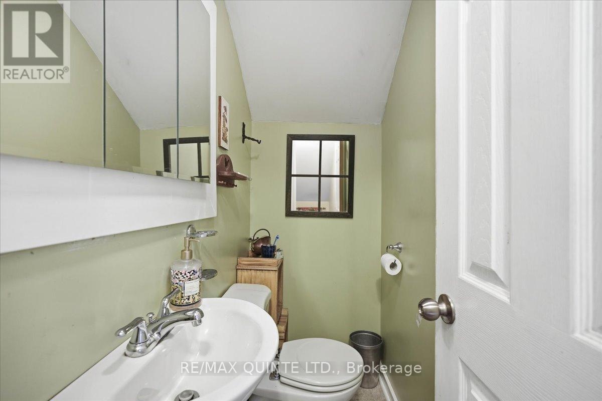 163 Main Street, Prince Edward County, Ontario  K0K 1G0 - Photo 32 - X12855046