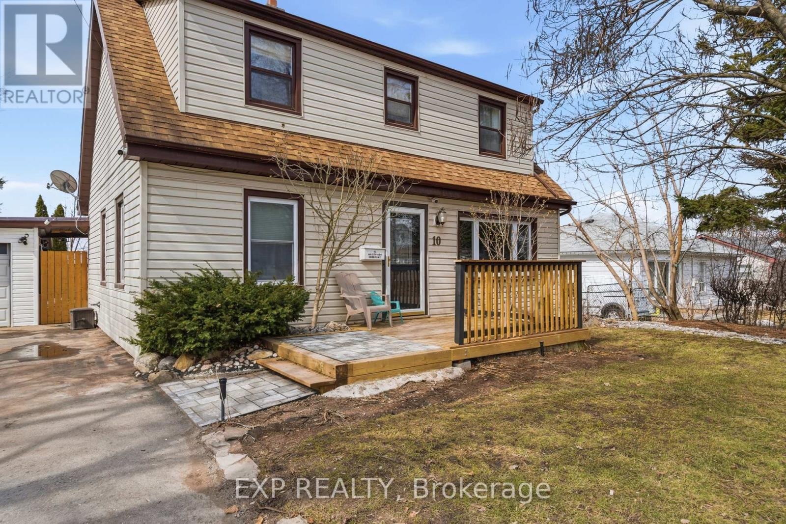 10 Valleyview Crescent, Belleville, Ontario  K8P 3G1 - Photo 1 - X12941678