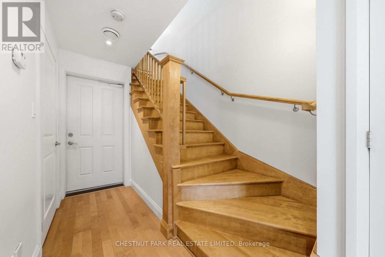 2 - 4 Bridge Street, Prince Edward County, Ontario K0K 2T0 - Photo 10 - X13057518