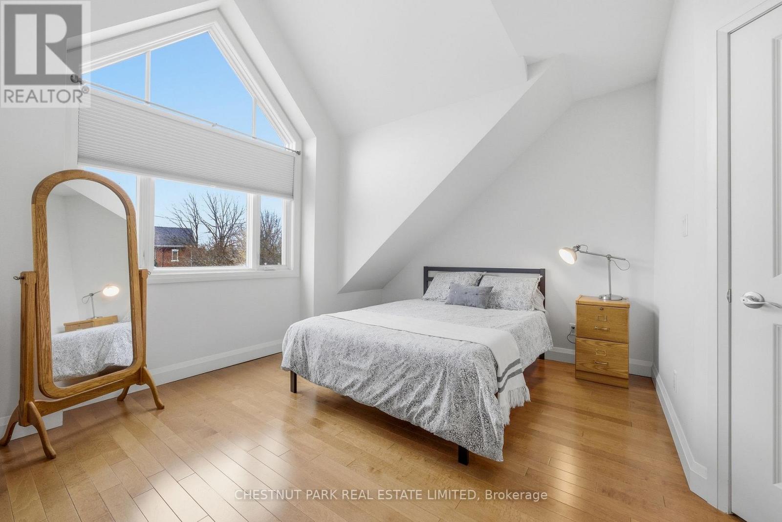 2 - 4 Bridge Street, Prince Edward County, Ontario K0K 2T0 - Photo 32 - X13057518