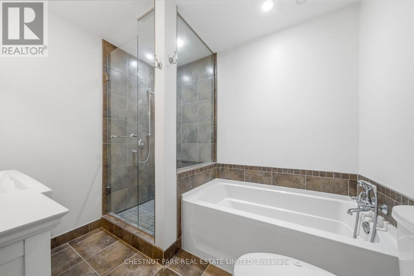 2 - 4 Bridge Street, Prince Edward County, Ontario K0K 2T0 - Photo 41 - X13057518