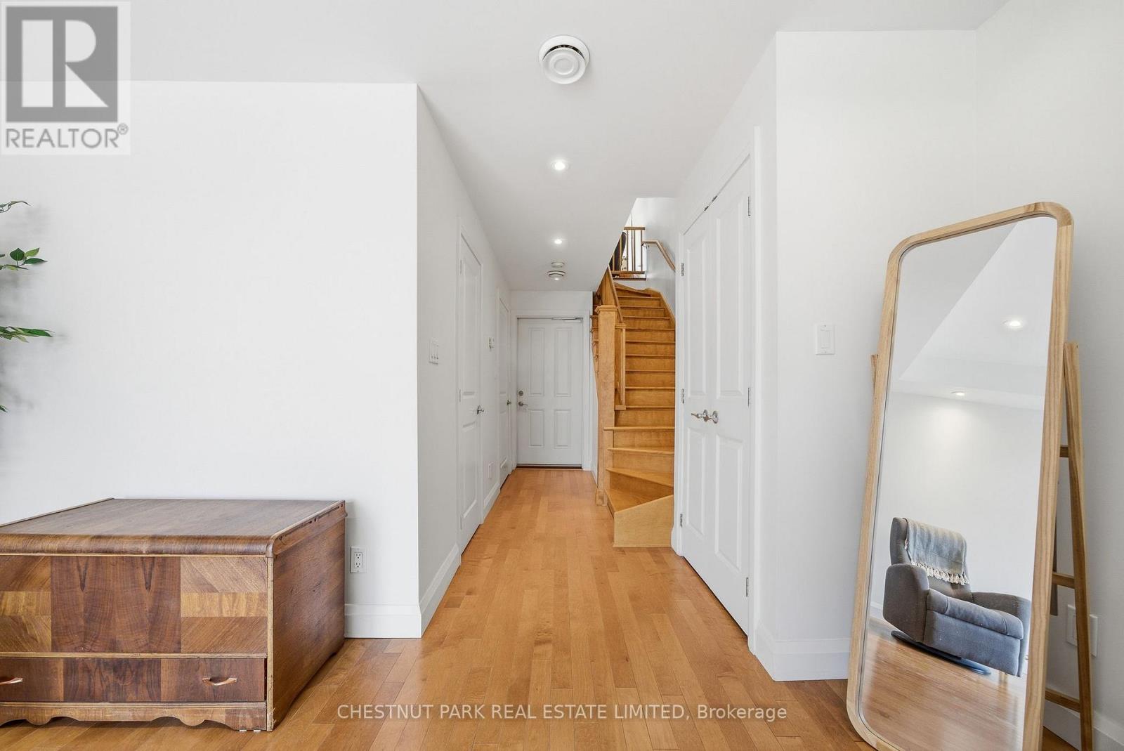 2 - 4 Bridge Street, Prince Edward County, Ontario K0K 2T0 - Photo 9 - X13057518