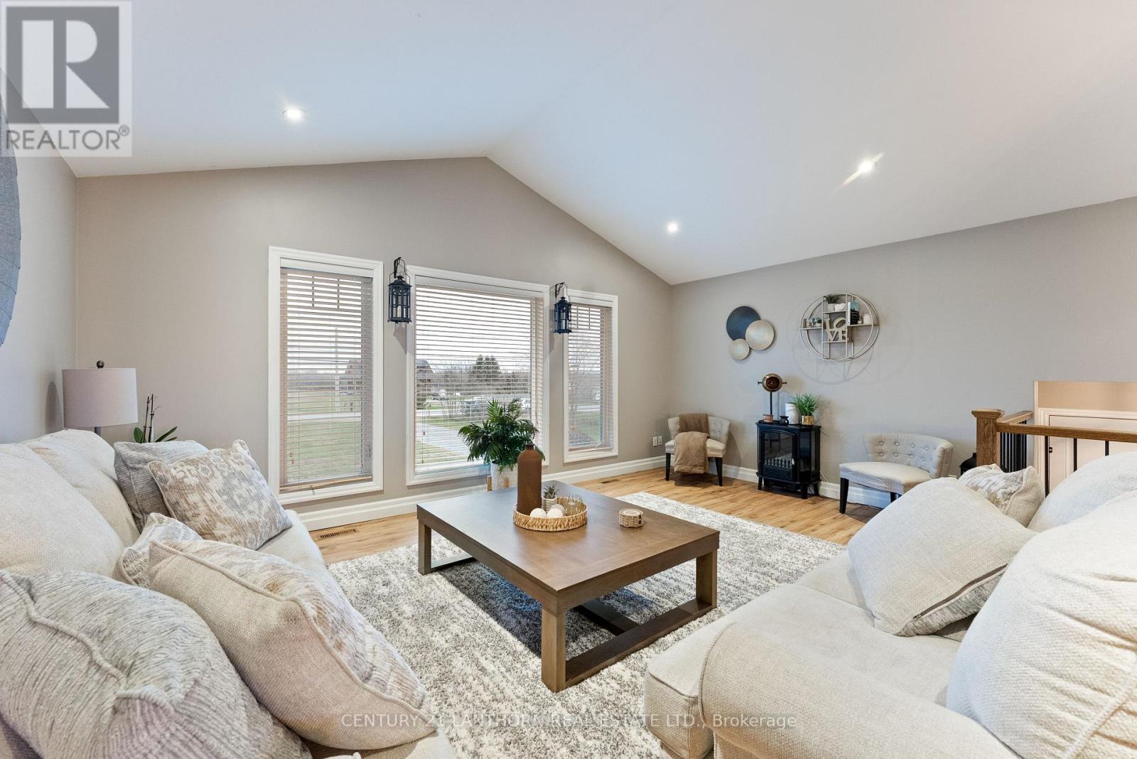 20846 Loyalist Parkway, Prince Edward County, Ontario  K0K 1T0 - Photo 3 - X13058004