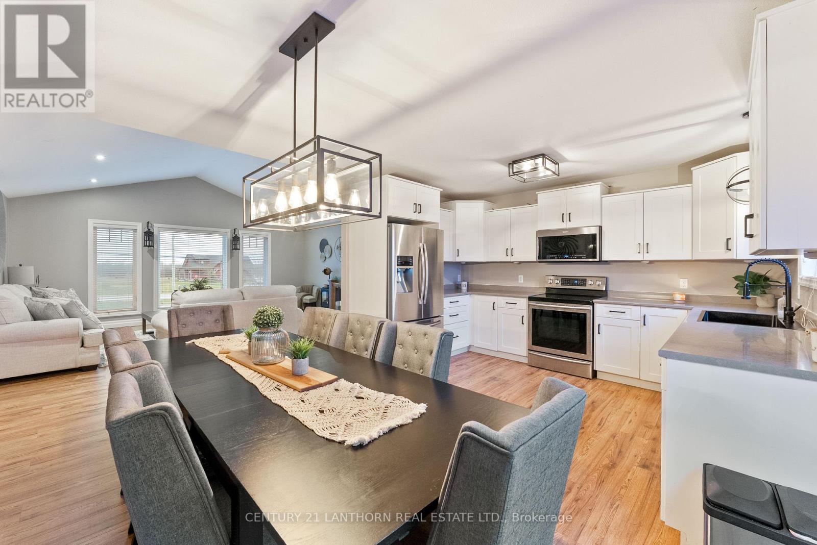 20846 Loyalist Parkway, Prince Edward County, Ontario  K0K 1T0 - Photo 6 - X13058004