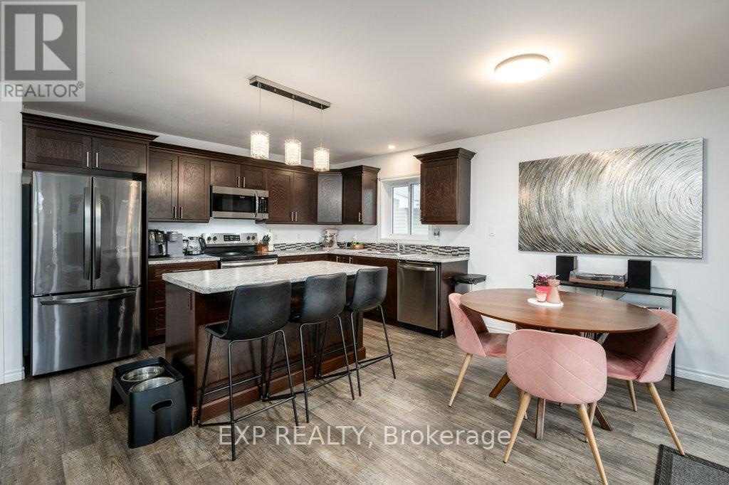 A - 102 Davis Street E, Quinte West, Ontario  K8V 4L1 - Photo 10 - X13058138