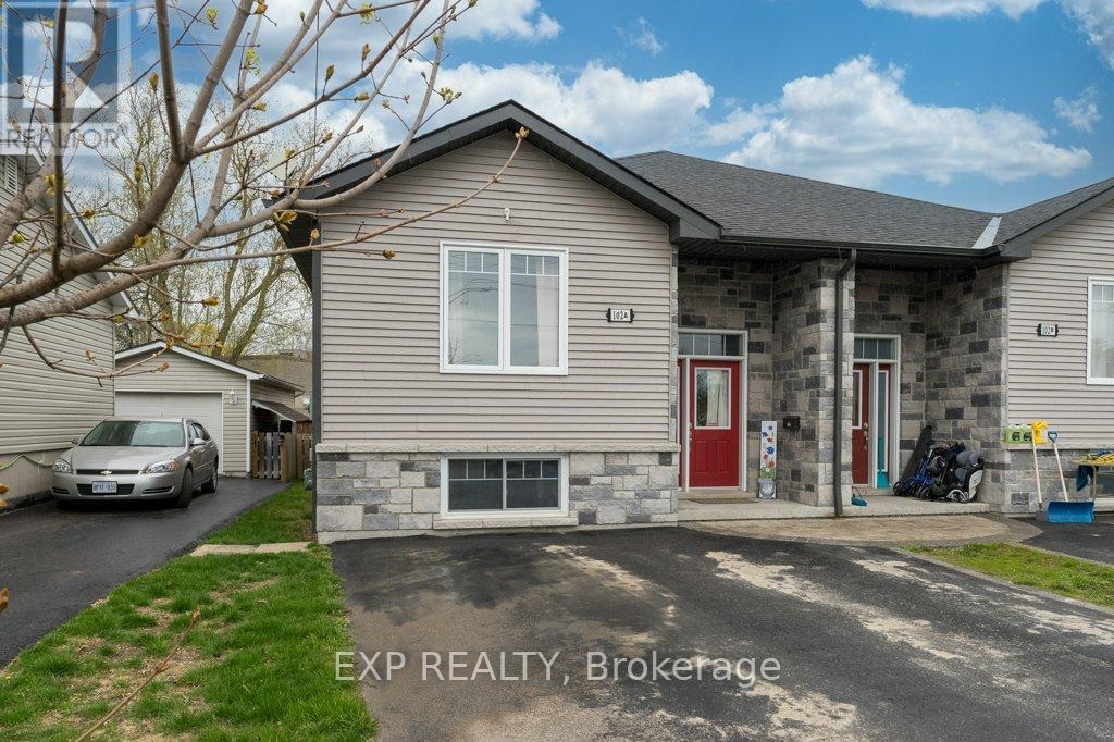 A - 102 Davis Street E, Quinte West, Ontario  K8V 4L1 - Photo 2 - X13058138